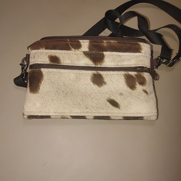 Silver Plum Cowhide Print Crossbody Purse Brown Beige Button Accent Zip Closure - Picture 3 of 12